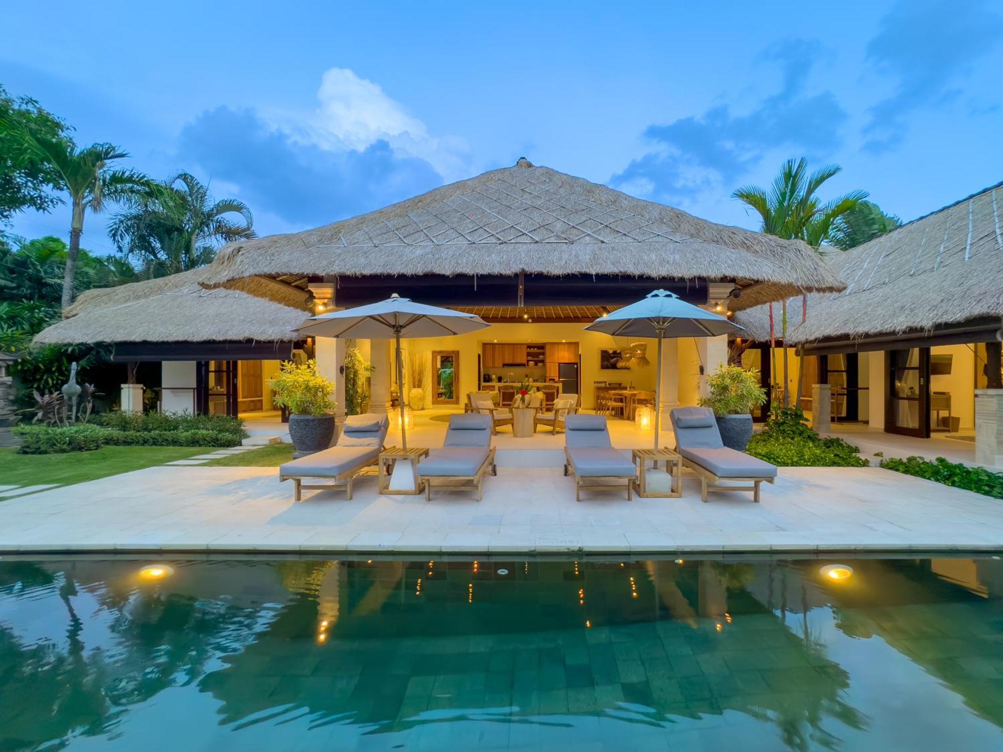 Villa Bugis Seminyak Room photo